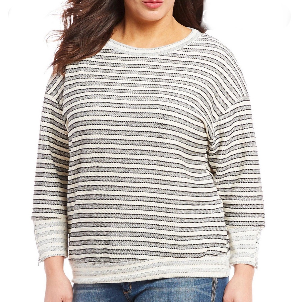 NWT Jessica Simpson Geena Stripe Round Neck Top